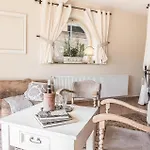 Nice Apartment In Murzasichle With Sauna Apartamento *